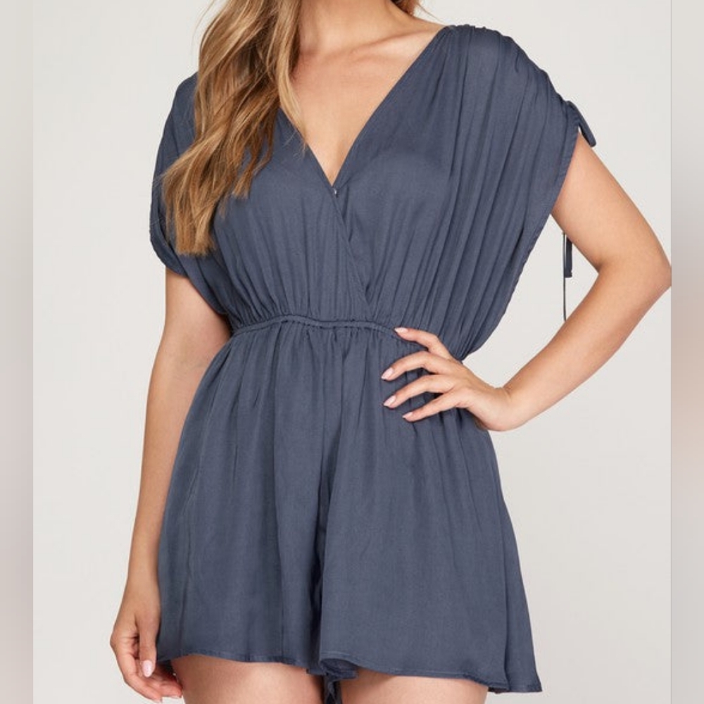 NWT Miou Muse Scrunch Shoulder Ruched Surplice Romper, Smoky Blue, Tie Back.